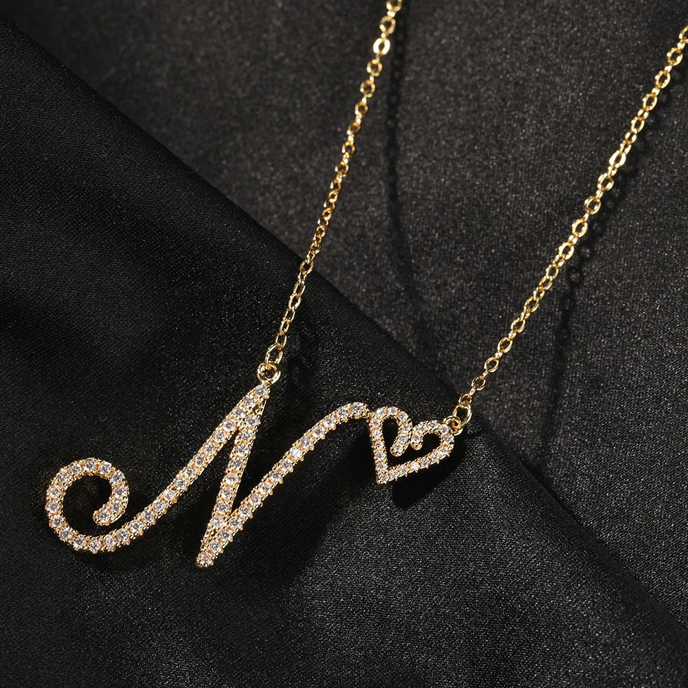 パーソナライズされたイニシャルネックレス ハート型レターペン - Initial Letter Necklace 18K Gold のレビューと価格
