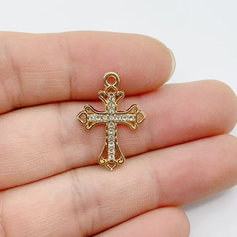 10個入り ダイヤモンドがちりばめられたゴールドクロス合金ペ - Cross Pendant Necklace Gold のレビューと価格