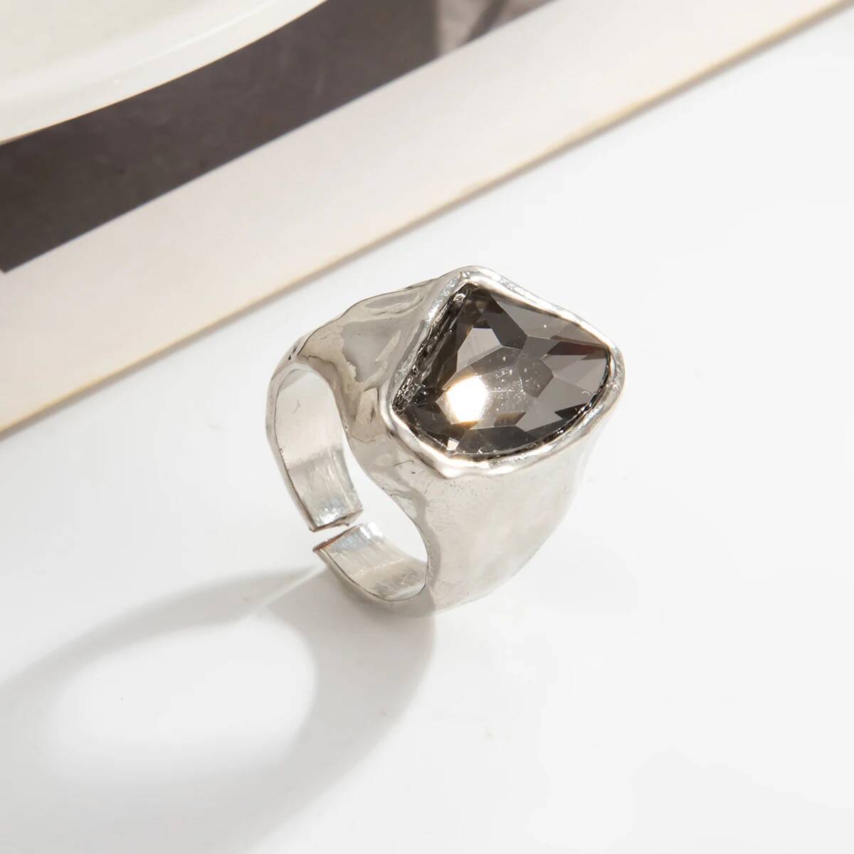 Salircon ヴィンテージブラックアクリルラインストーン - Vintage Punk Knuckle Rings Set のレビューと価格