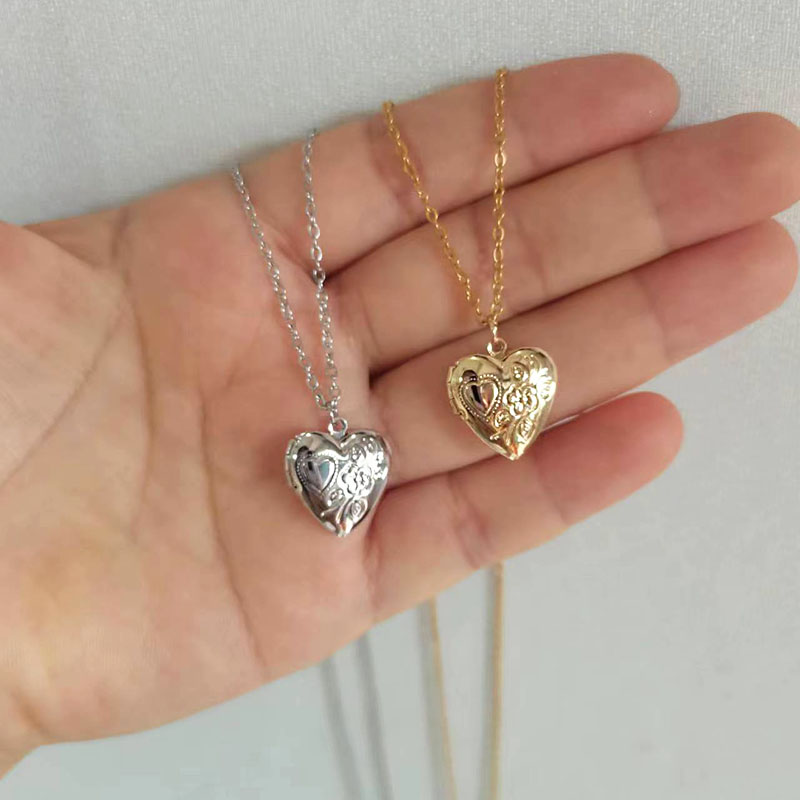 男性と女性のための小さなハート型ペンダント、写真フレーム、刻 - Heart Locket Necklace Photo のレビューと価格