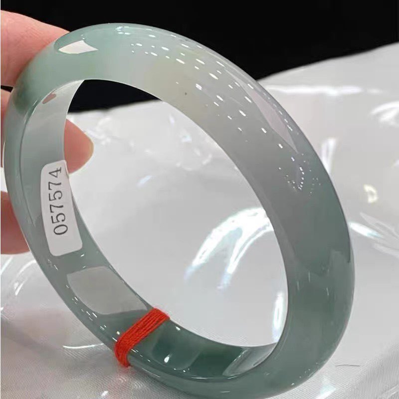 女性用ミャンマーブレスレット、春色のフルオイルグリーン、若い - Bracelets のレビューと価格