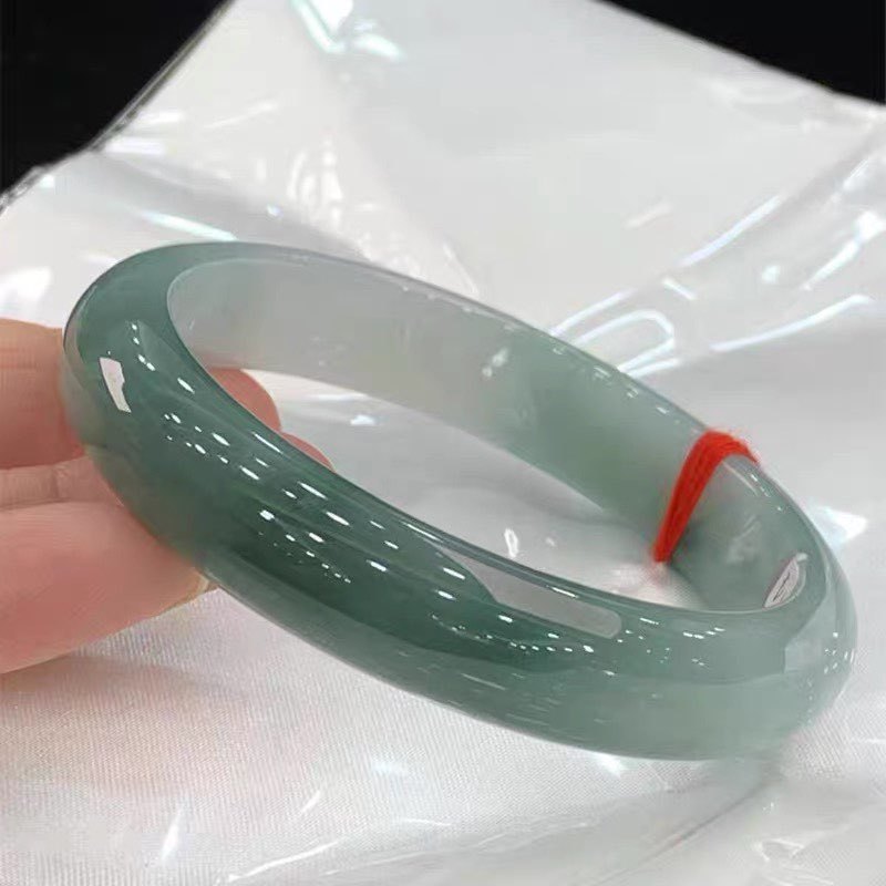 女性用ミャンマーブレスレット、春色のフルオイルグリーン、若い - Bracelets のレビューと価格