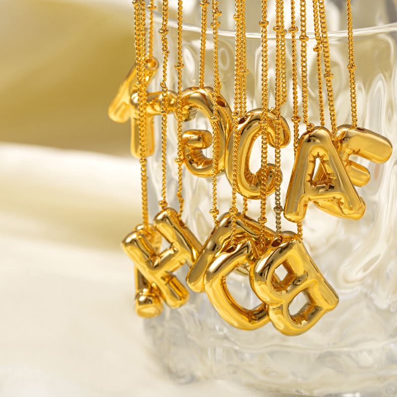 Carlidana-女性用ステンレススチールバブルネックレス - Initial Letter Necklace 18K Gold のレビューと価格
