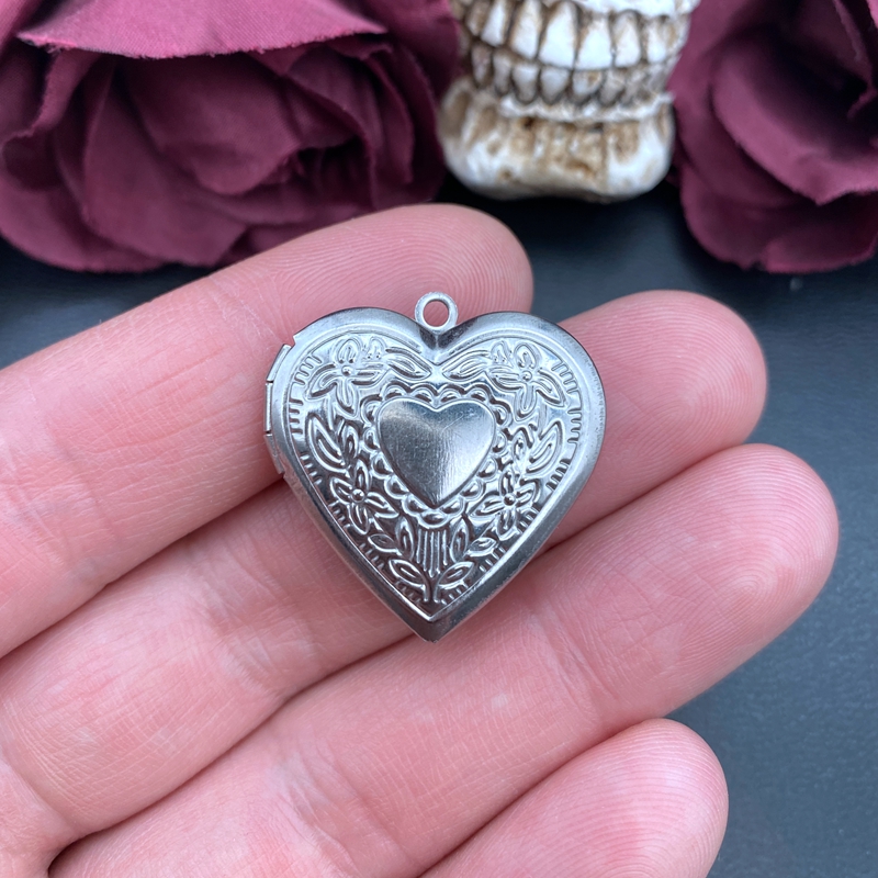 2 個ステンレス鋼ハートボックスヴィンテージ骨壷ペンダントフ - Heart Locket Necklace Photo のレビューと価格